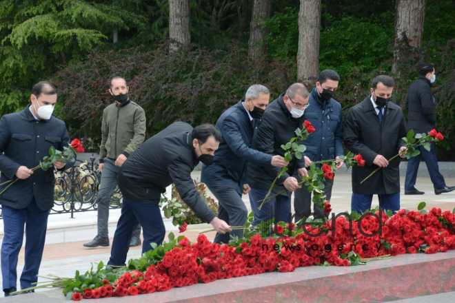 Public reps of Azerbaijan paying tribute to late National Leader Heydar Aliyev.Azerbaijan Baku May 10 2021